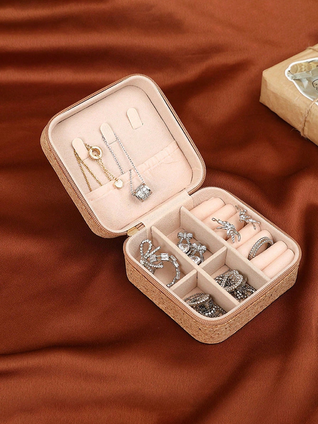 Square Vintage Bohemian Patter - Travel Accessories Jewelry 评论和价格