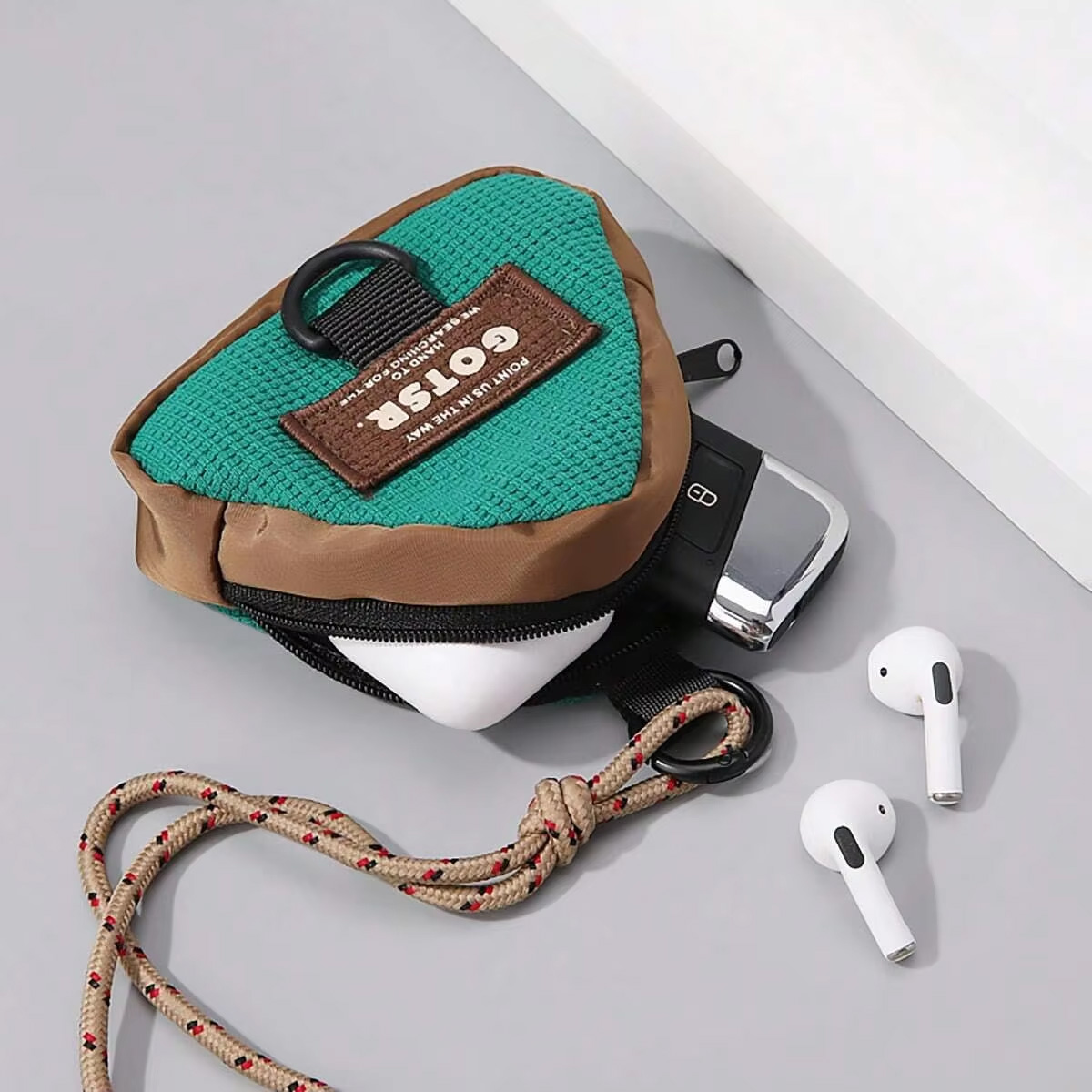 1Pcs Portable Mini Triangular  - Travel Accessories Jewelry 评论和价格